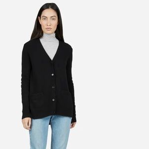 Everlane Cashmere Cardigan in Black